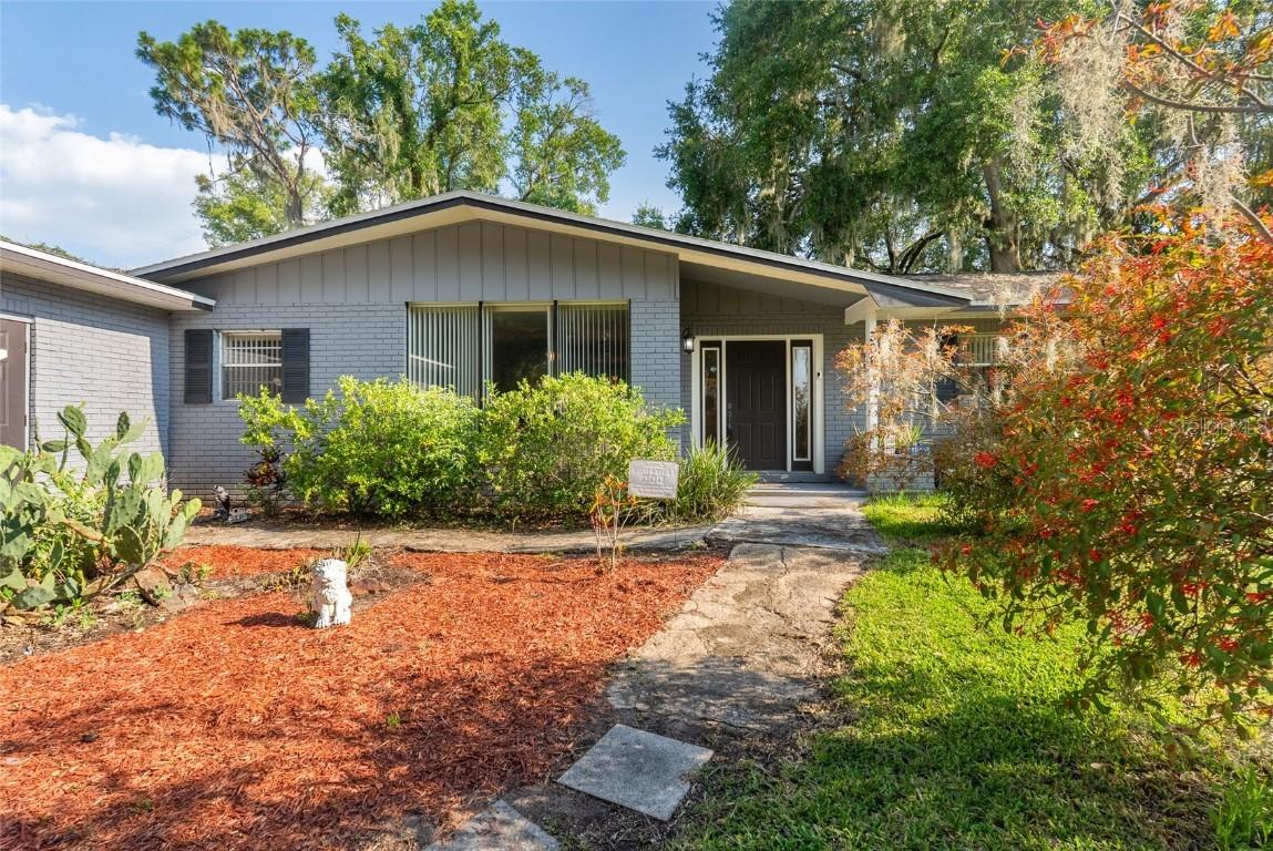 306 Grimes Dr., Auburndale, FL 33823