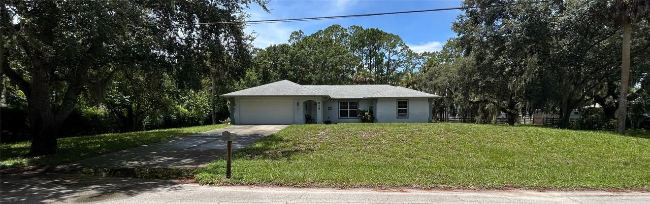 614 Louella St., New Smyrna Beach, FL 32168