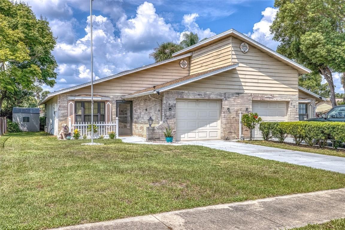 204 Shangri La Cir., Edgewater, FL 32132