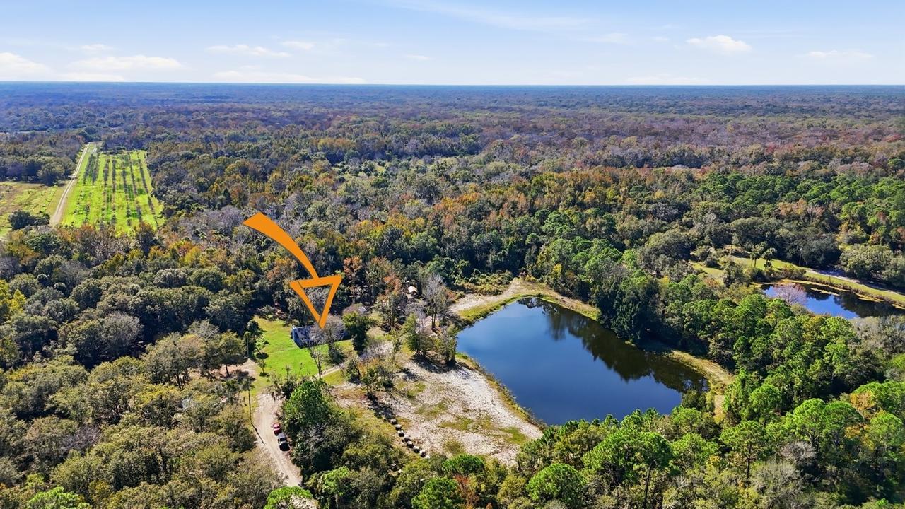 270 Wright Grove Rd., Oak Hill, FL 32759