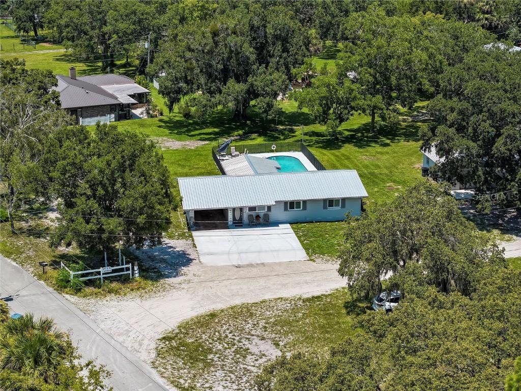 141 Maple St., Oak Hill, FL 32759