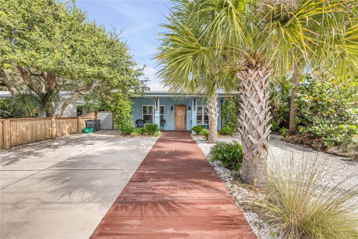 418 Columbus Ave., New Smyrna Beach, FL 32169