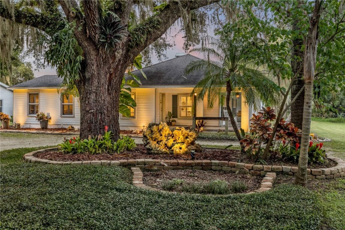 1132 Osteen Maytown Rd., Osteen, FL 32764