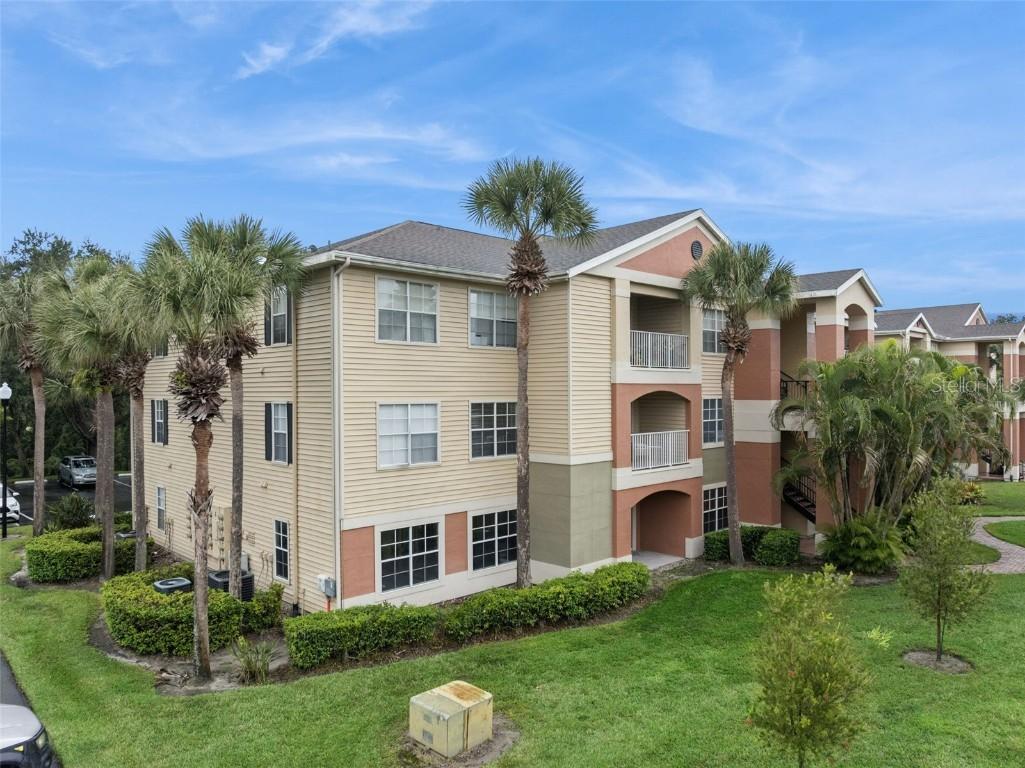 1950 Summer Club Dr. #214, Oviedo, FL 32765