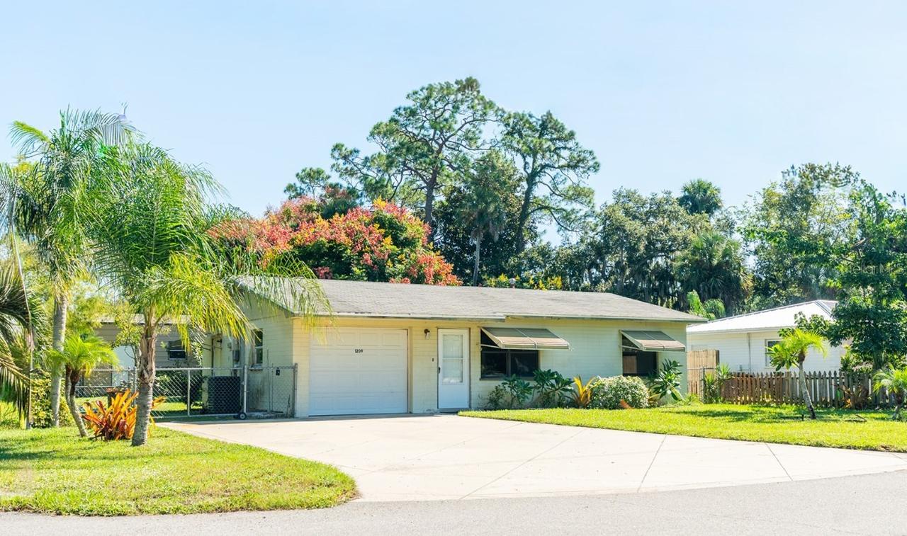 1209 Lurian St., New Smyrna Beach, FL 32168