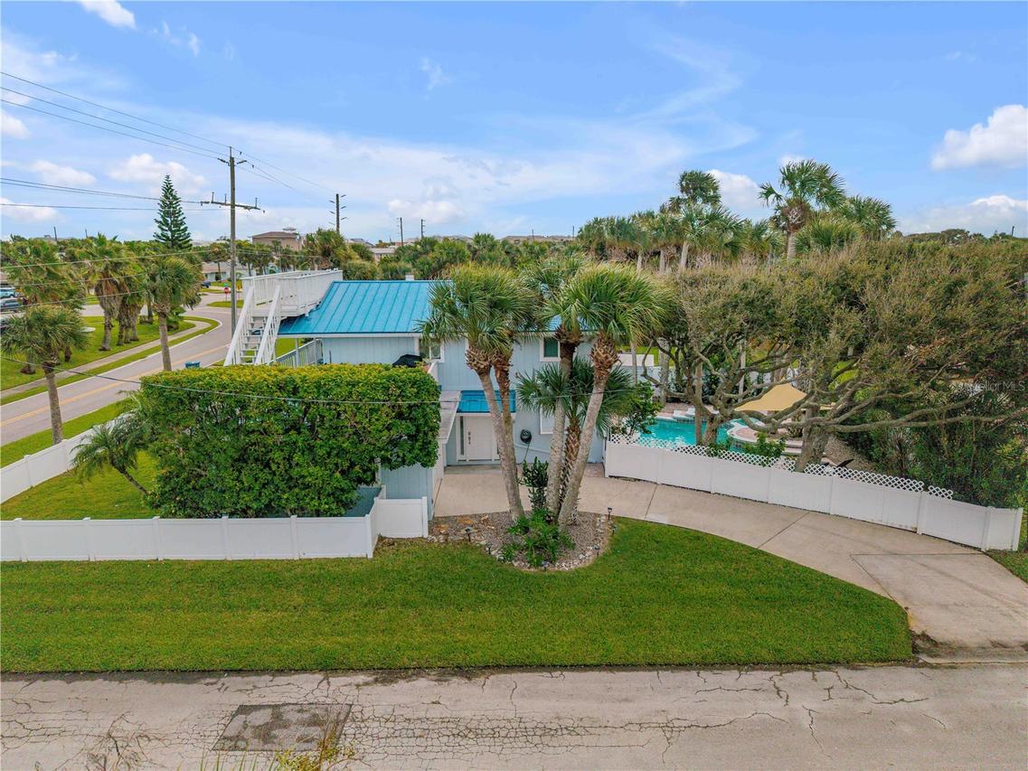 4700 Saxon Dr., New Smyrna Beach, FL 32169