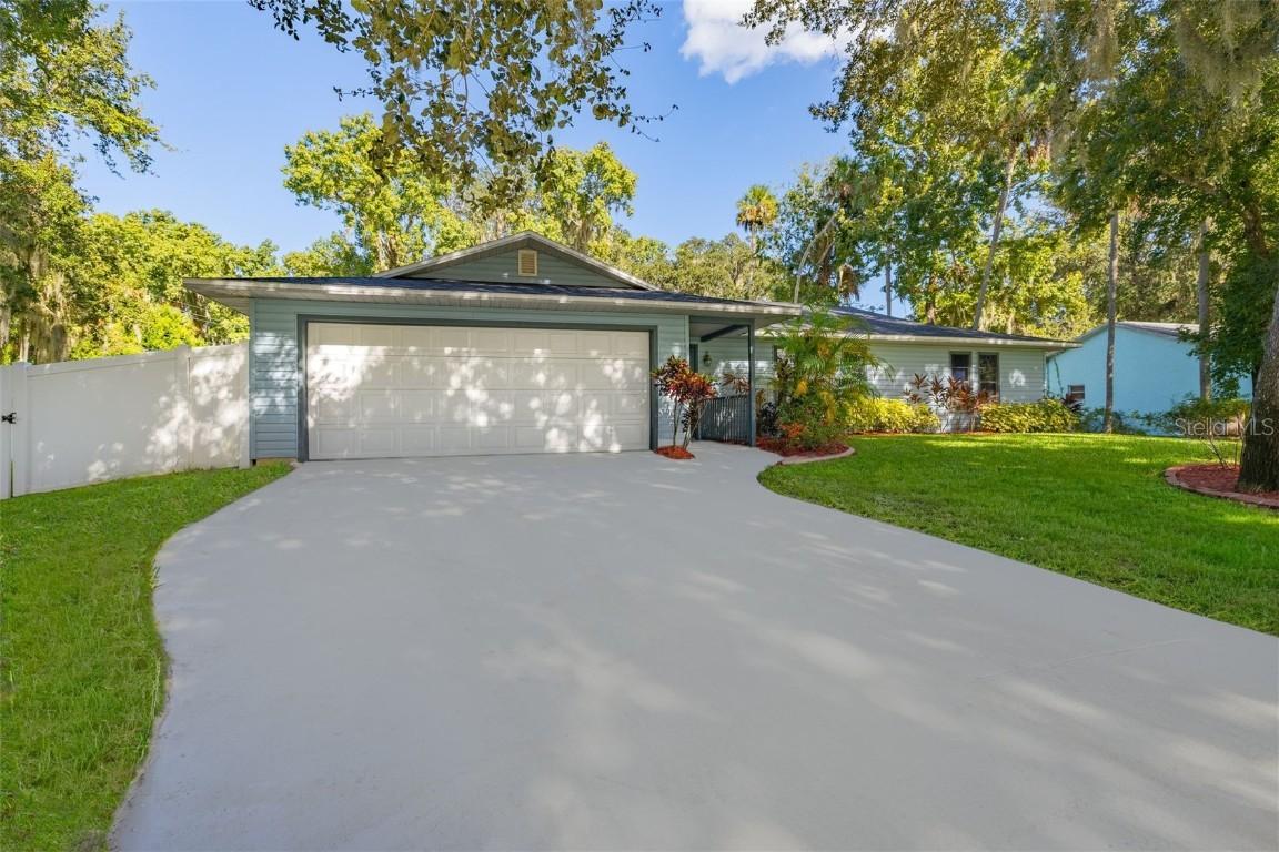 1319 Orange Tree Dr., Edgewater, FL 32132