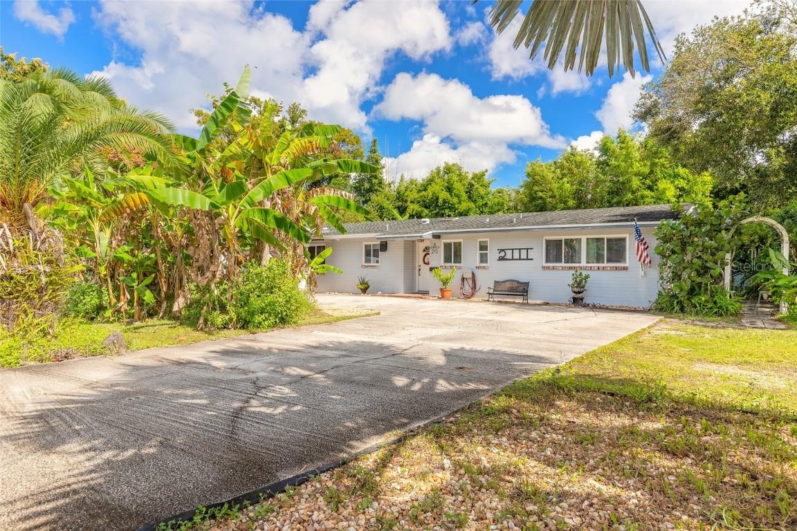 2111 Willow Oak Dr., Edgewater, FL 32141