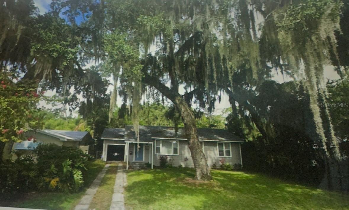 1308 Live Oak St., New Smyrna Beach, FL 32168