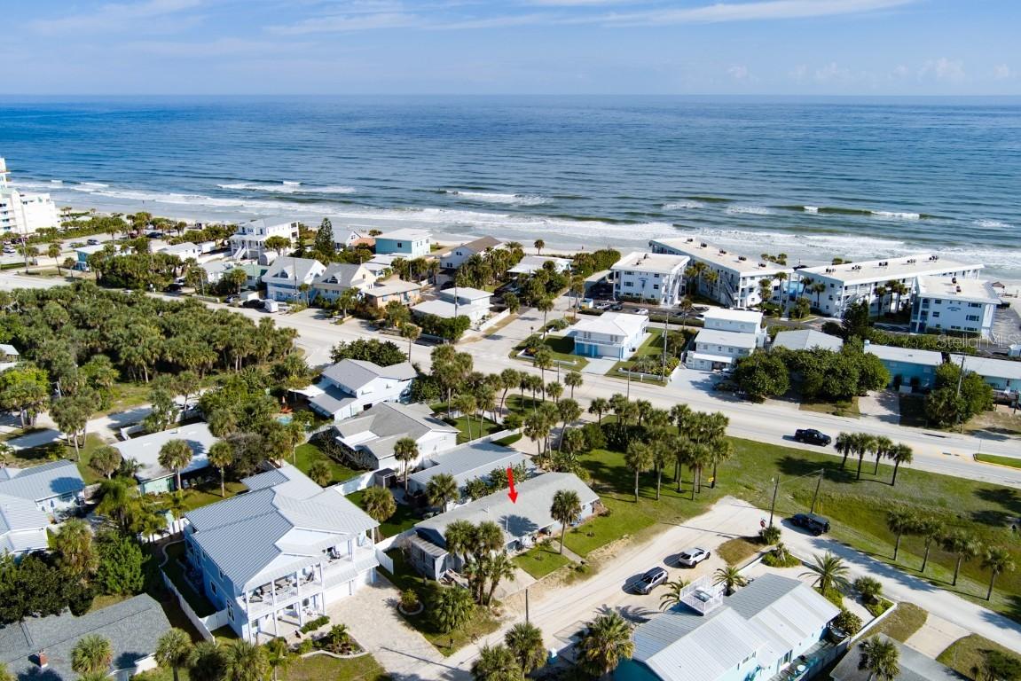 922 Locust St., New Smyrna Beach, FL 32169