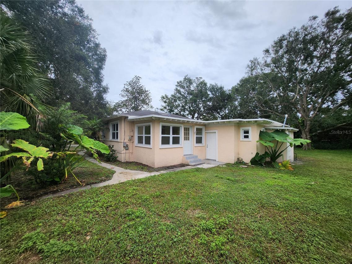 486 Oak St., New Smyrna Beach, FL 32168