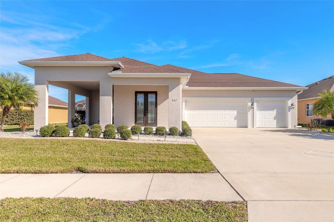 527 Luna Bella Ln., New Smyrna Beach, FL 32168