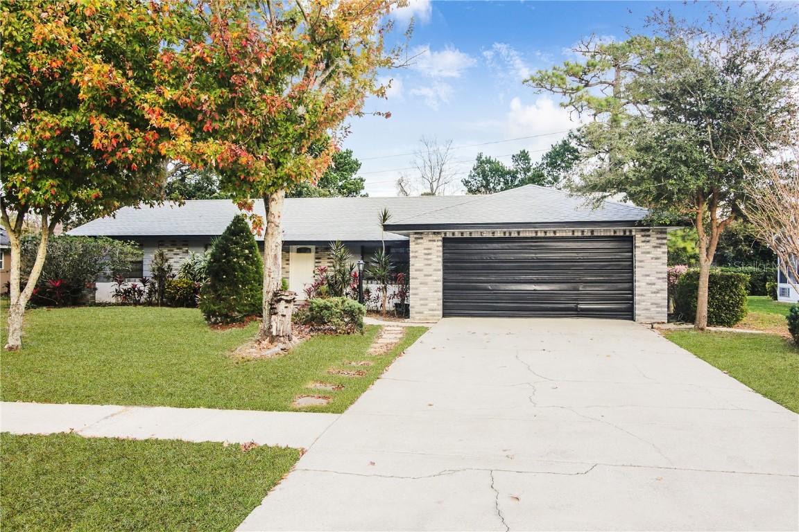 937 Chickadee Dr., Port Orange, FL 32127