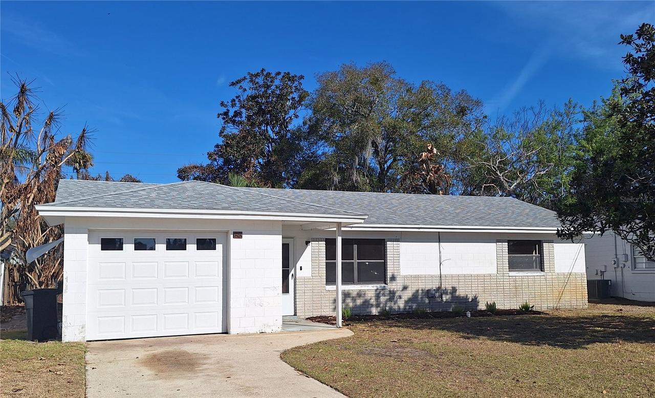 607 Edward St., New Smyrna Beach, FL 32168