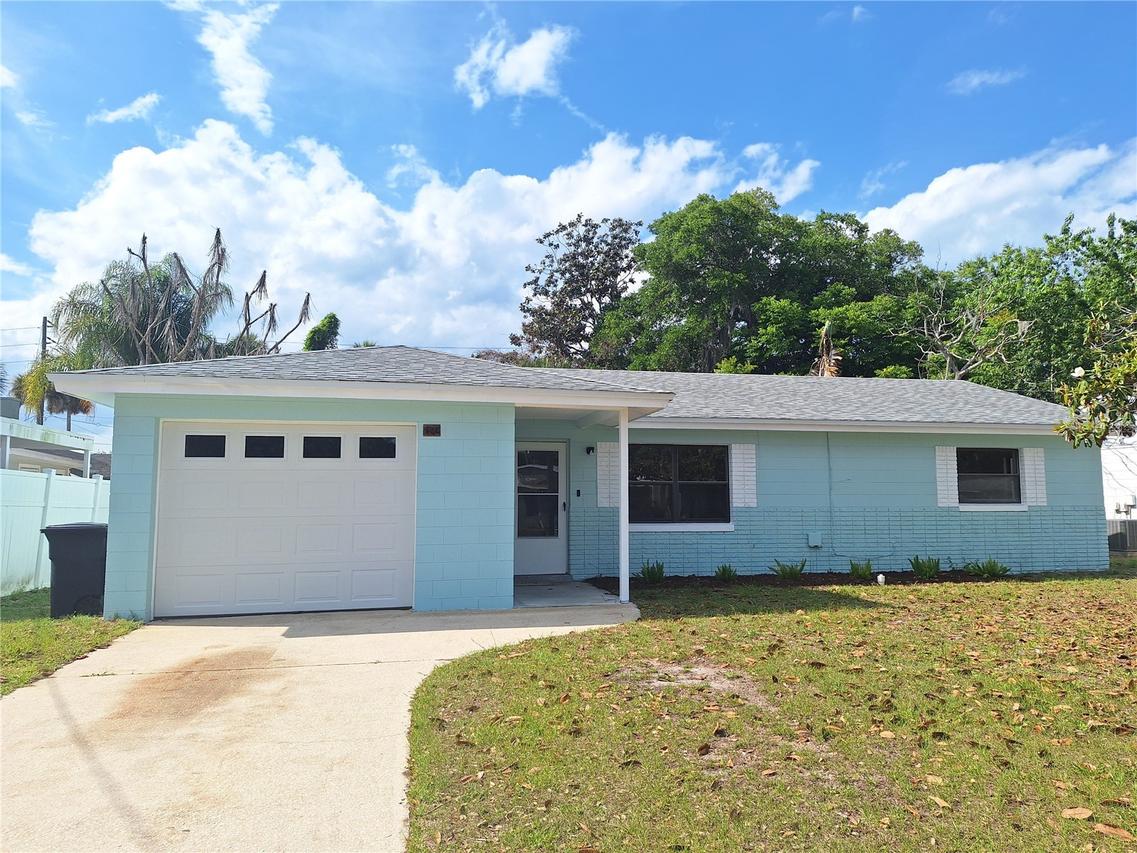 607 Edward St., New Smyrna Beach, FL 32168