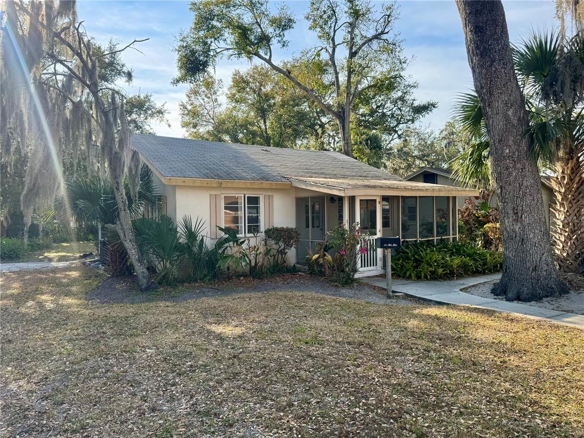 312 Hillman St., New Smyrna Beach, FL 32168