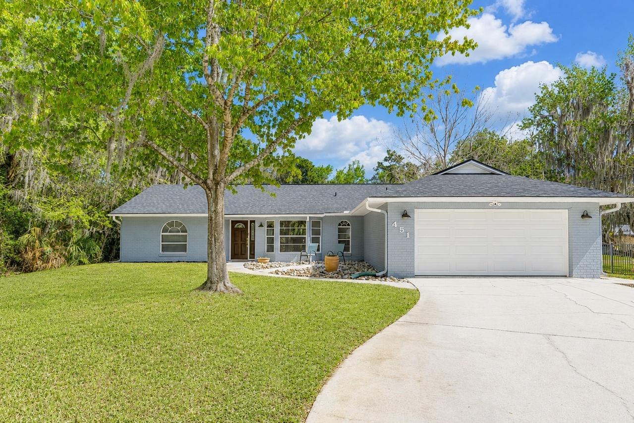 451 Palm Dr., New Smyrna Beach, FL 32168