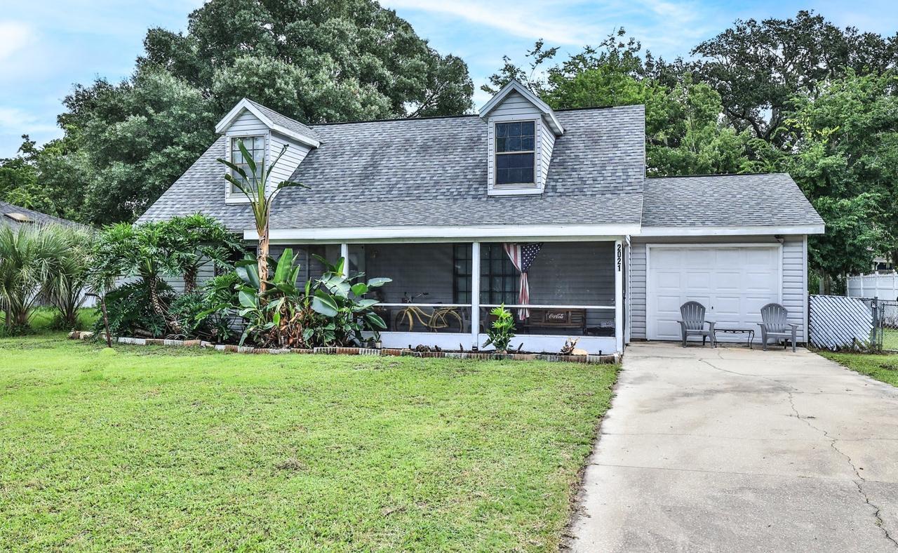 2021 Umbrella Tree Dr., Edgewater, FL 32141