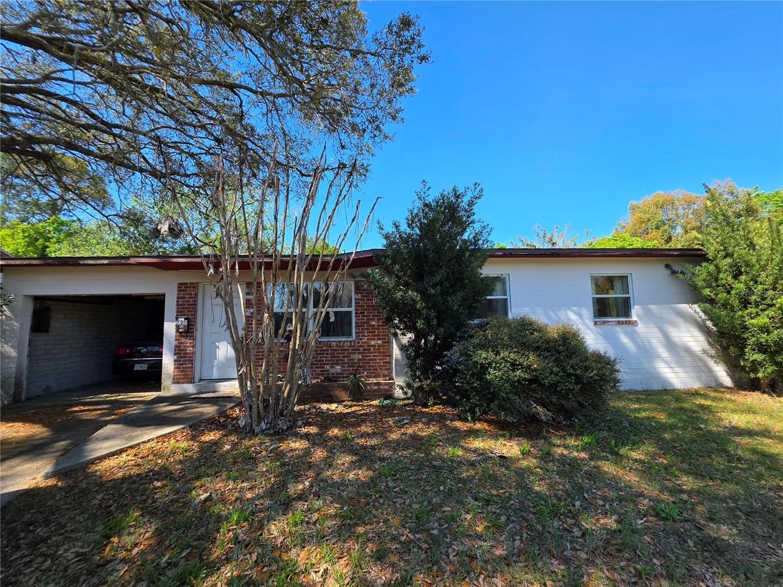 720 Berkshire Rd., Daytona Beach, FL 32114