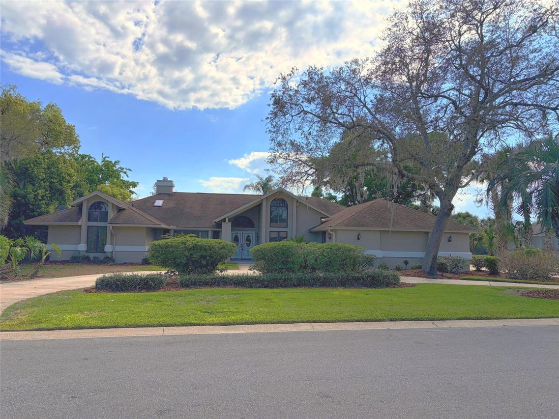 828 Sawgrass Ln., New Smyrna Beach, FL 32168