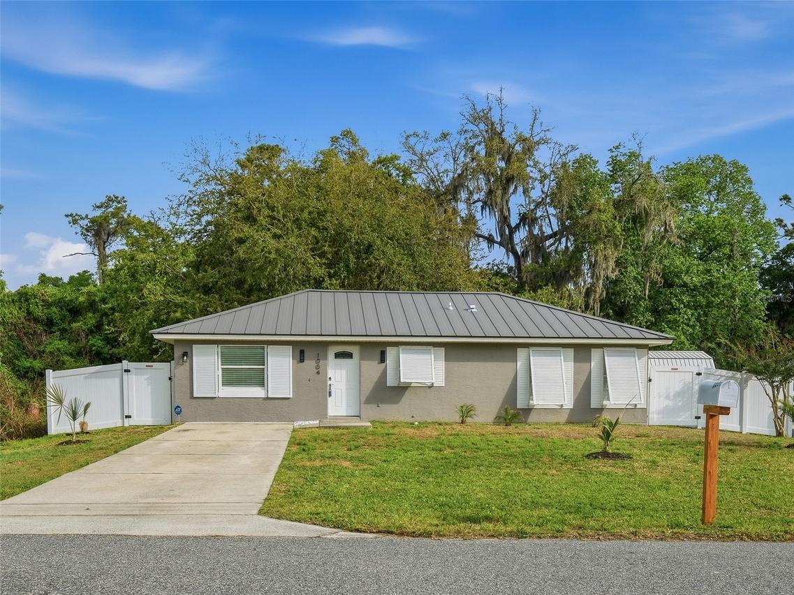 1004 W 7th St., New Smyrna Beach, FL 32168