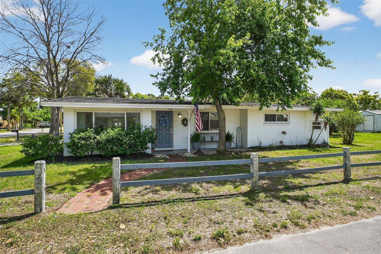 116 Woodley Ave., Edgewater, FL 32132