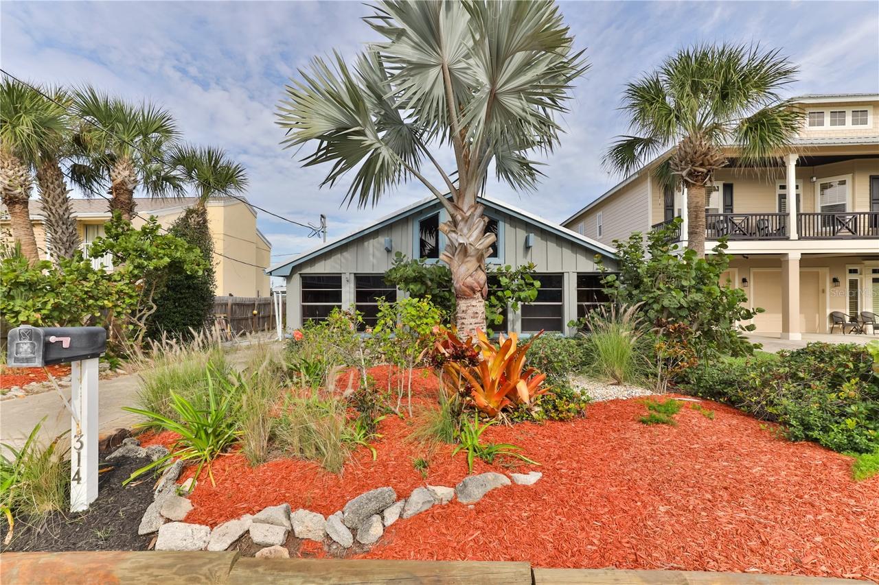 314 Due East St., New Smyrna Beach, FL 32169