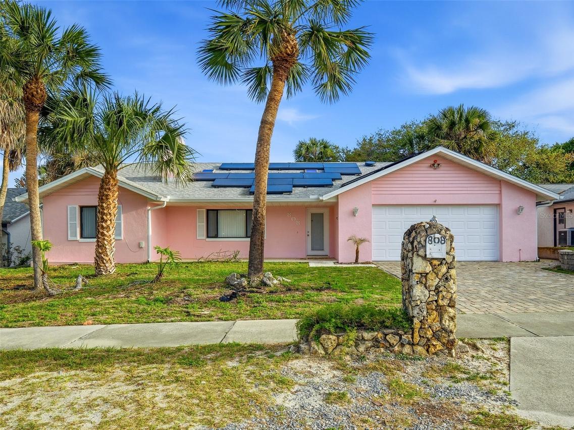 808 E 1st Ave., New Smyrna Beach, FL 32169