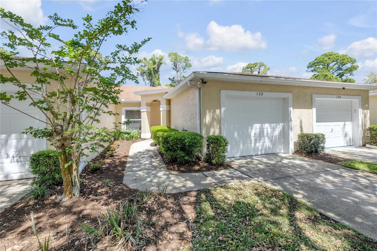 132 Turnbull Villas Cir., New Smyrna Beach, FL 32168