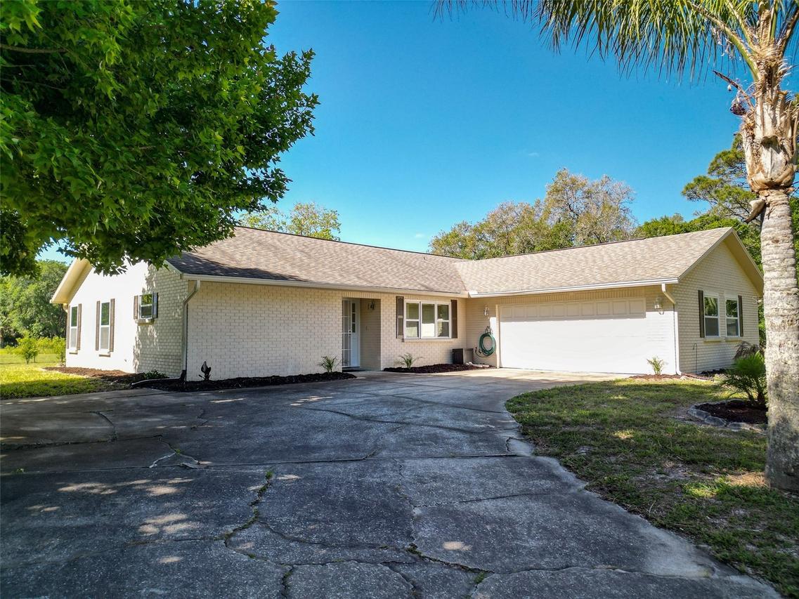 479 Maytown Rd., Oak Hill, FL 32759