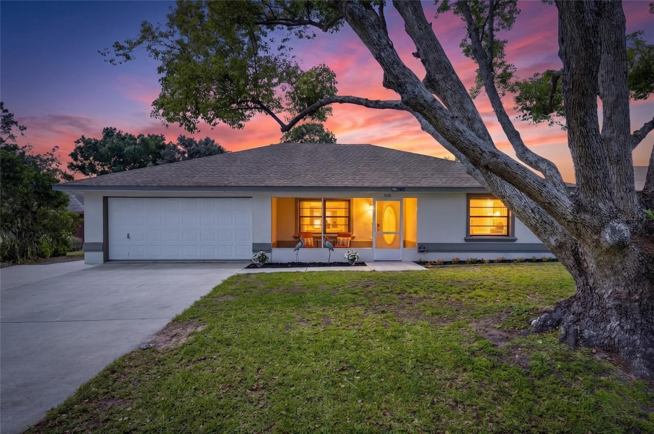 926 Hillgrove Ln., Auburndale, FL 33823