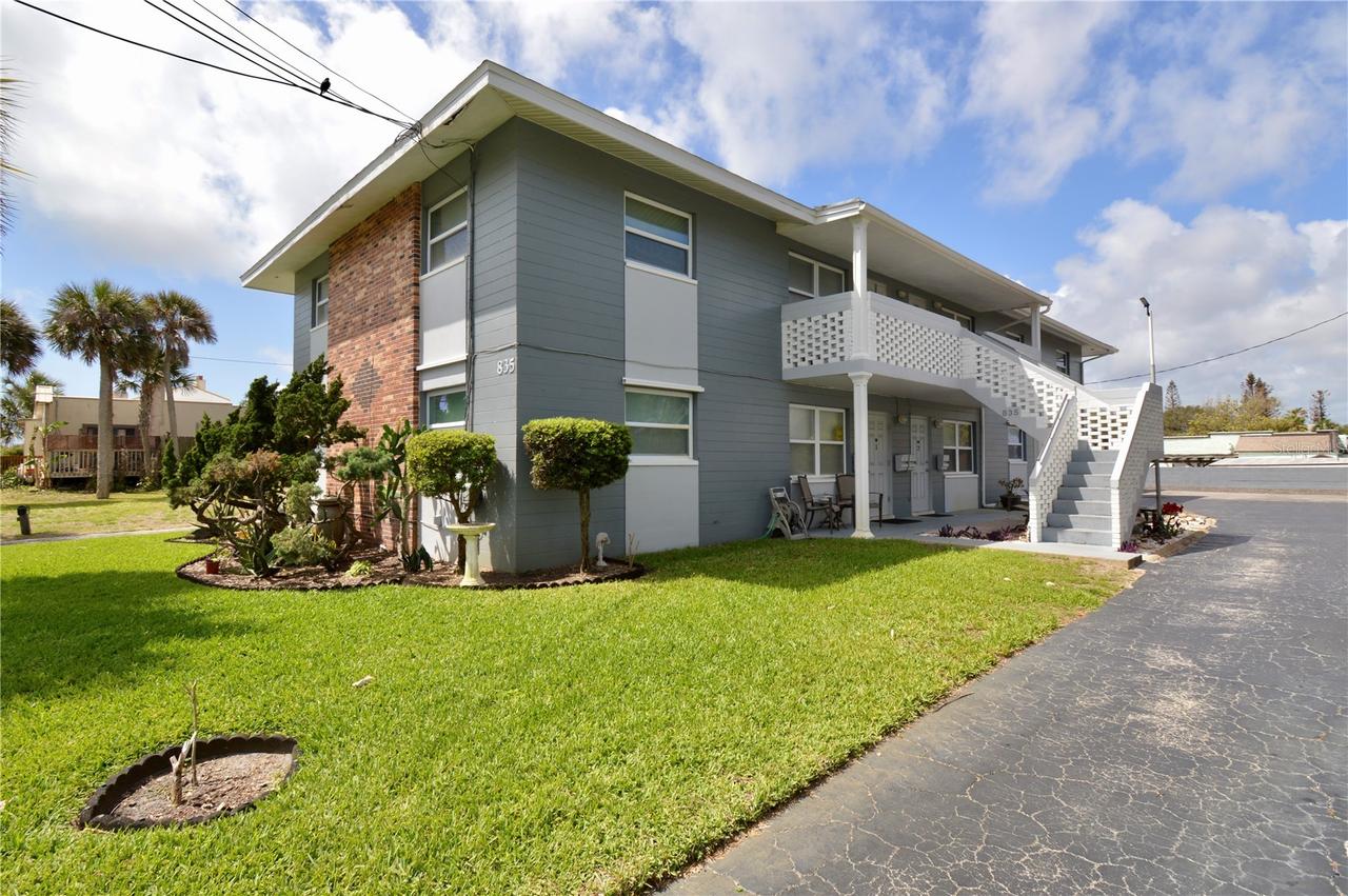 835 N Grandview Ave., Daytona Beach, FL 32118