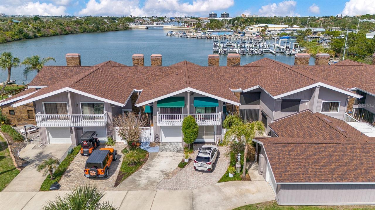 121 Lagoon Ct., New Smyrna Beach, FL 32169