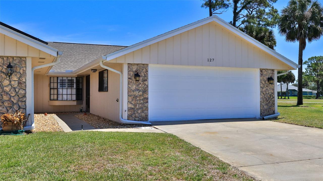 127 Lake Fairgreen Cir., New Smyrna Beach, FL 32168