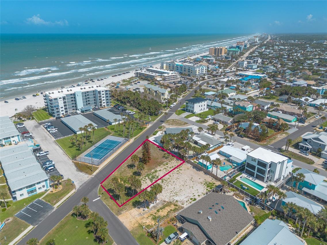 327 Due East St., New Smyrna Beach, FL 32169
