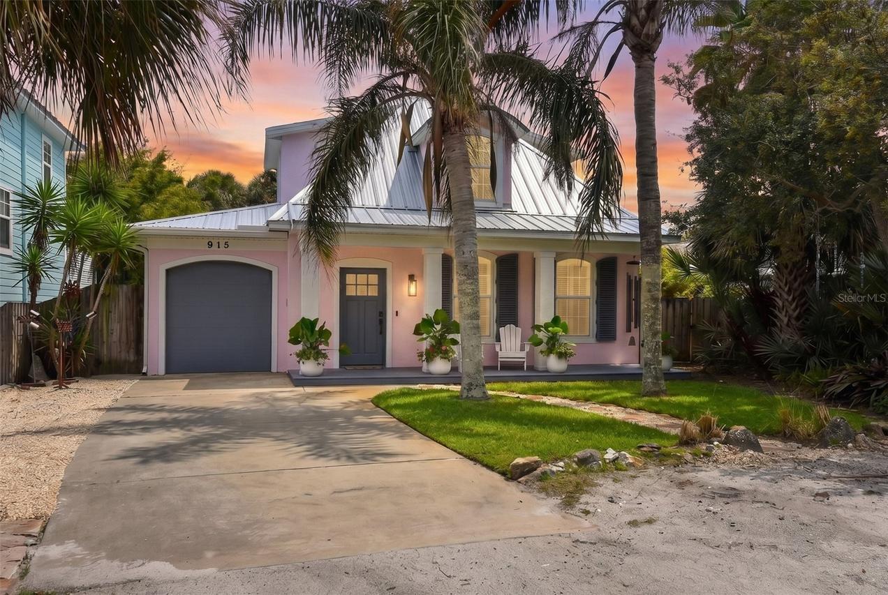 915 Maple St., New Smyrna Beach, FL 32169
