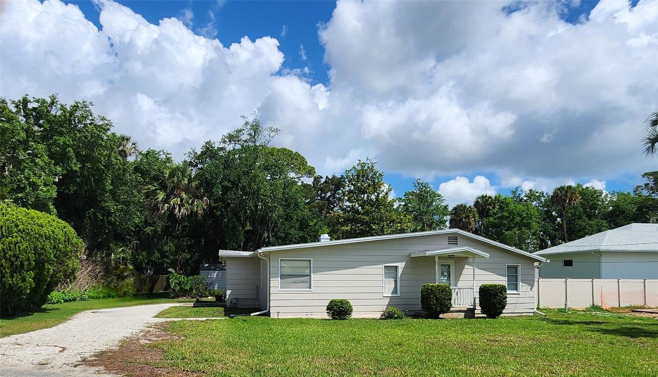 131 Plaza Ln., Edgewater, FL 32132