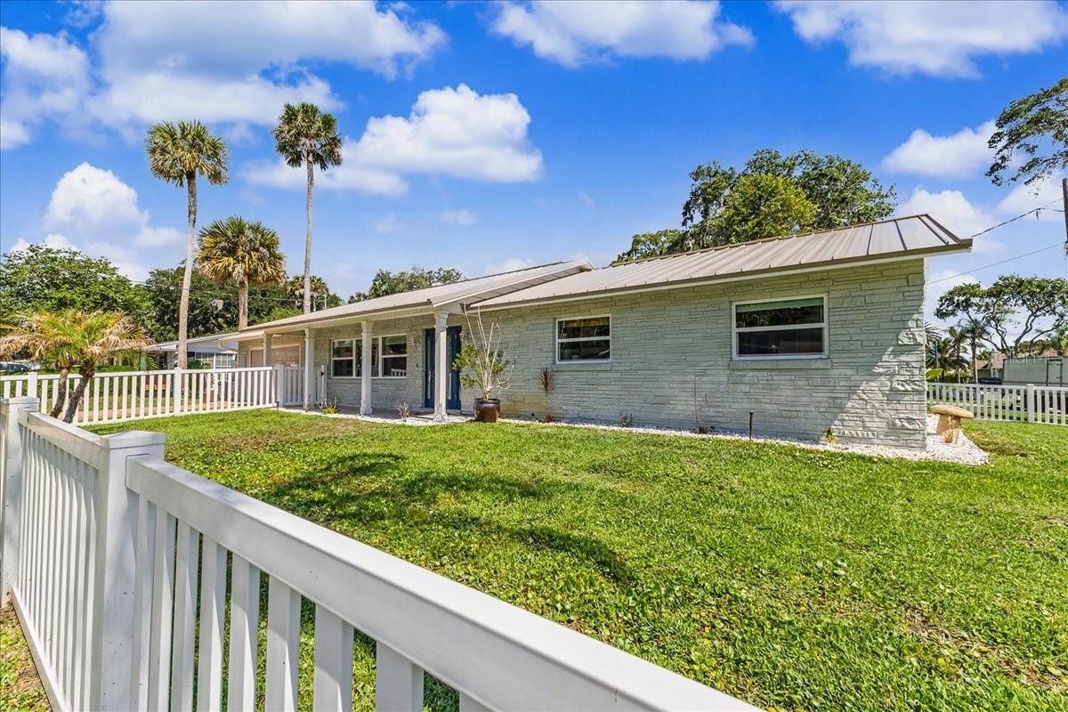 133 Parkwood Ln., Edgewater, FL 32132
