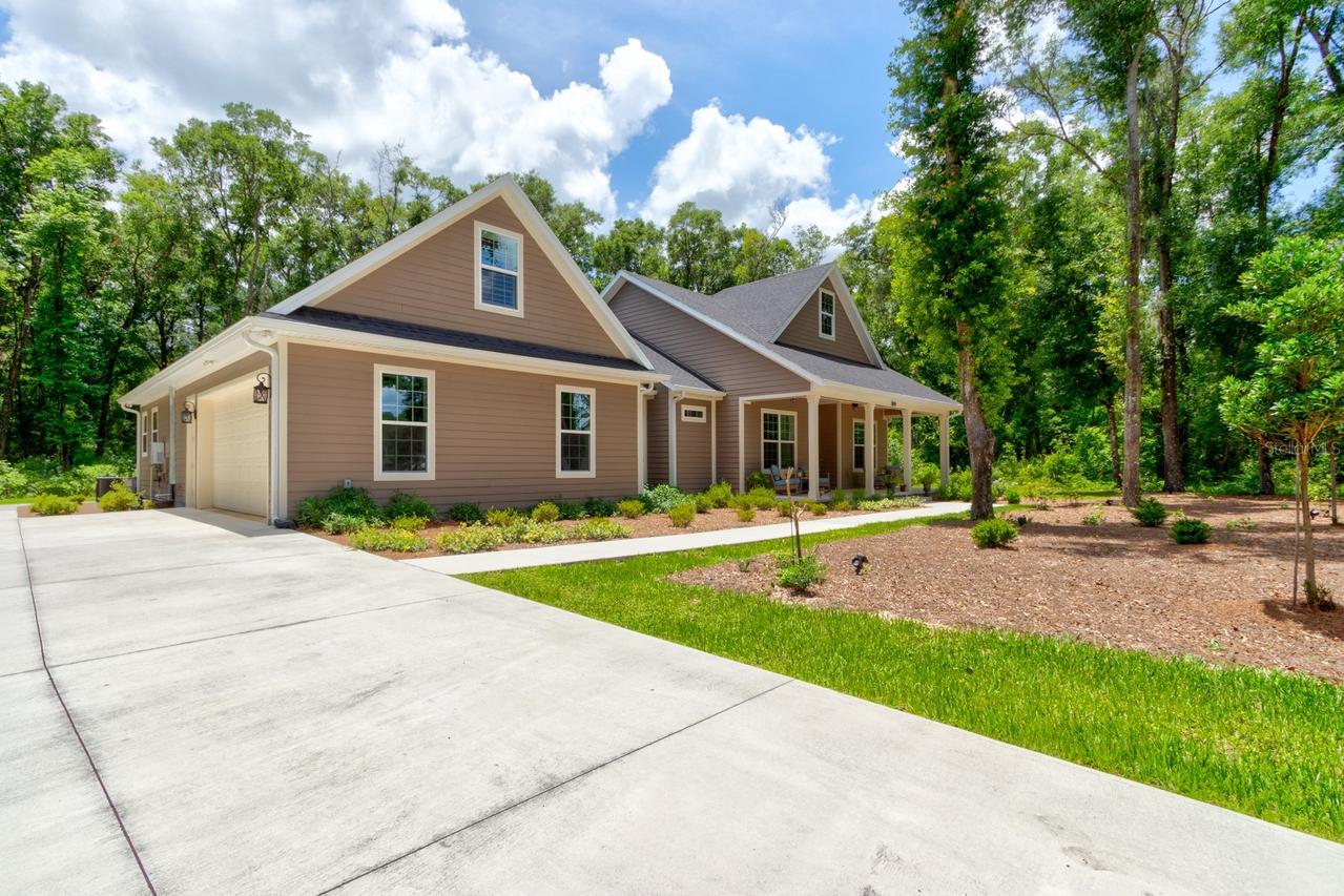 3504 Dunstable Dr., Deland, FL 32720
