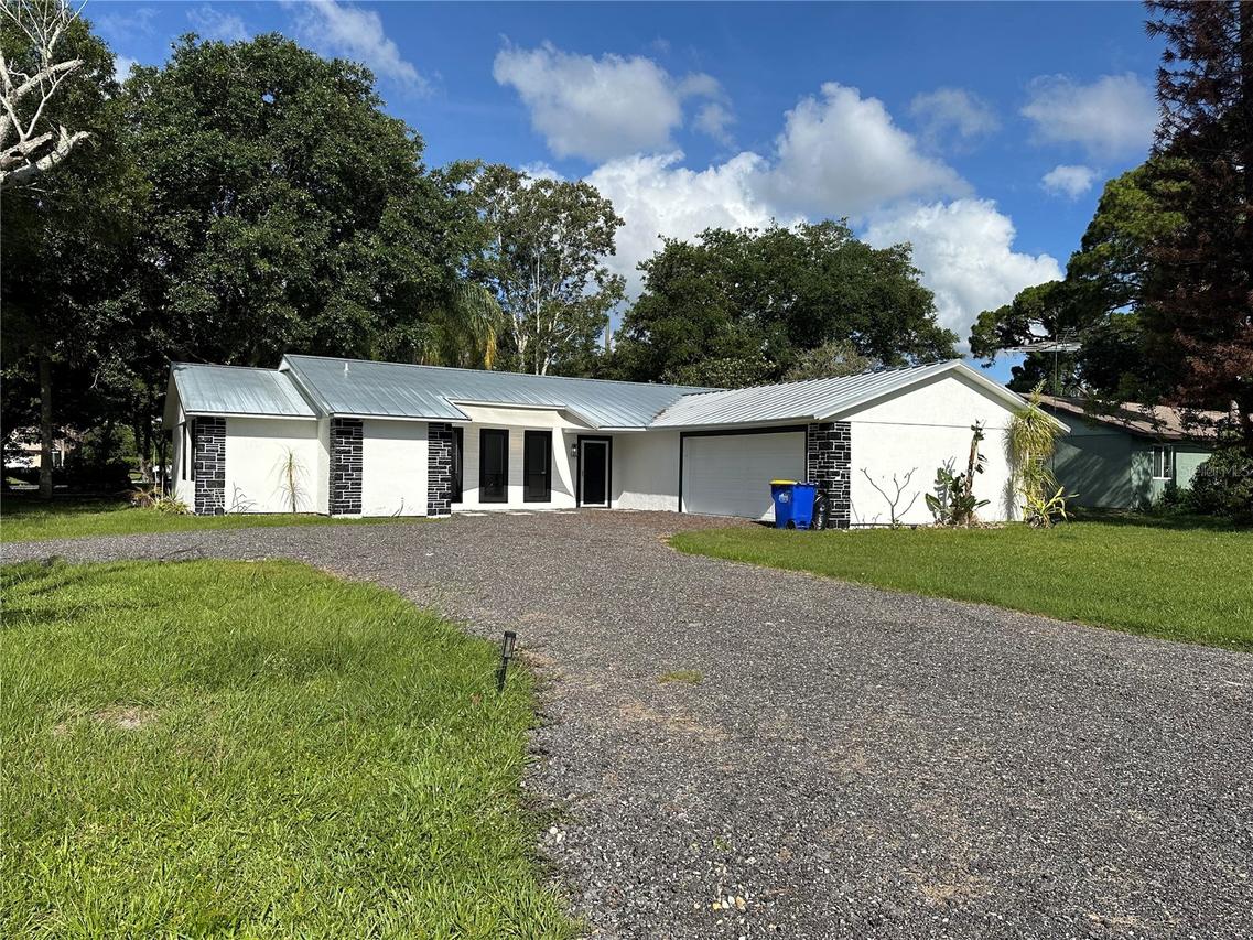2766 Date Palm Dr., Edgewater, FL 32141