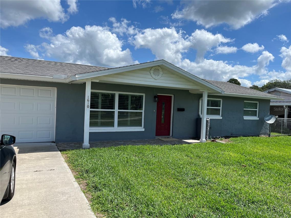 1610 Juno Tr., Astor, FL 32102