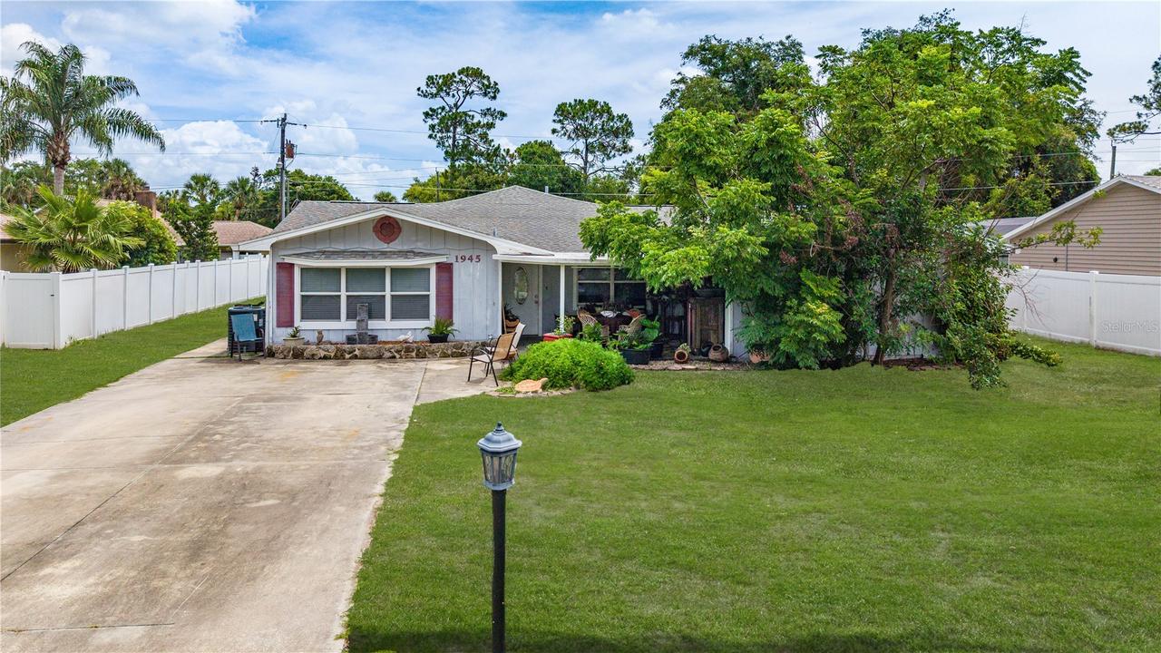 1945 Fern Palm Dr., Edgewater, FL 32141