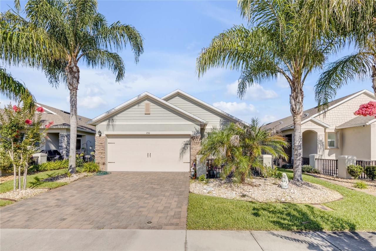 206 Caryota Ct., New Smyrna Beach, FL 32168