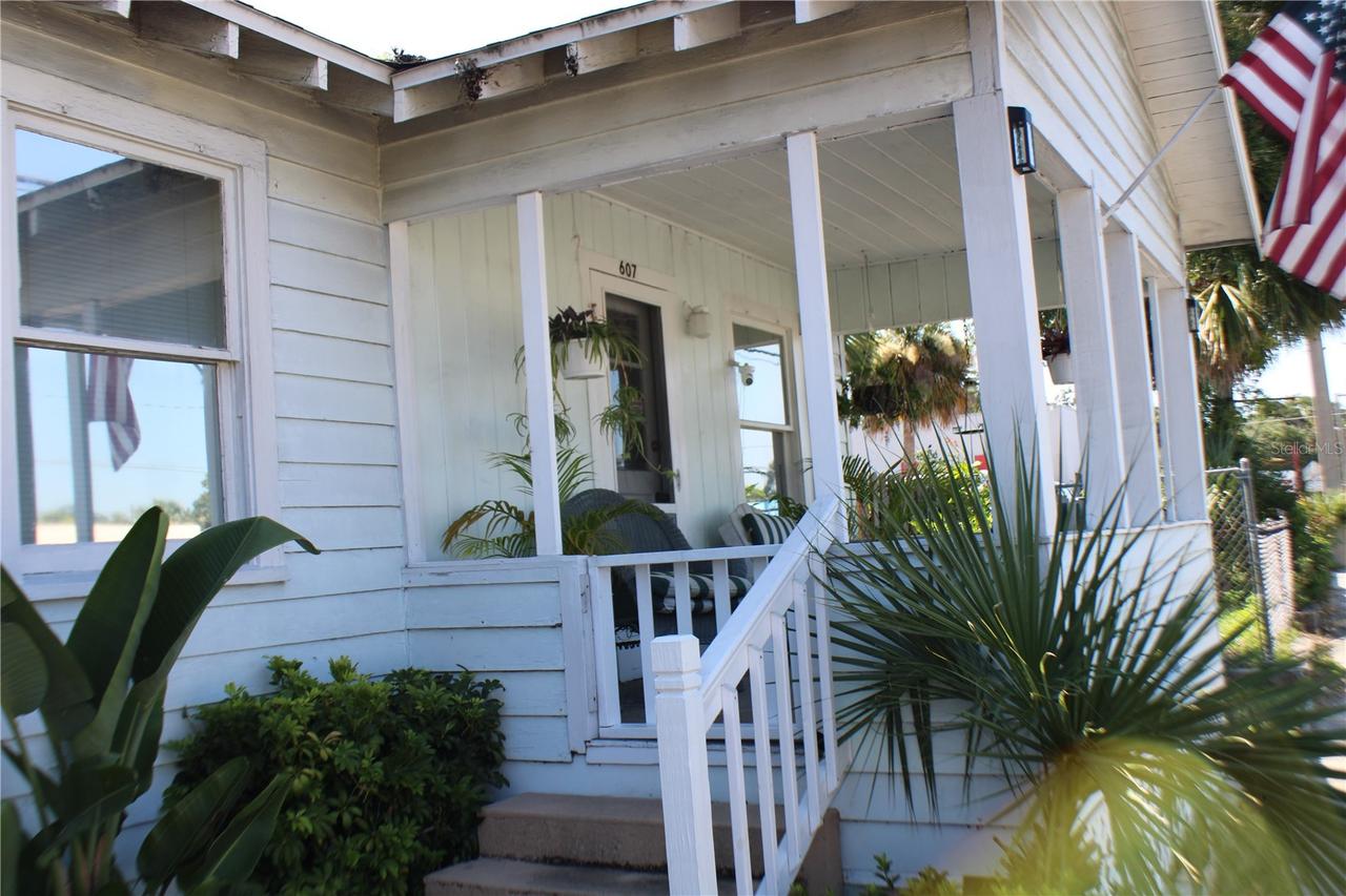 607 N Dixie Freeway, New Smyrna Beach, FL 32168