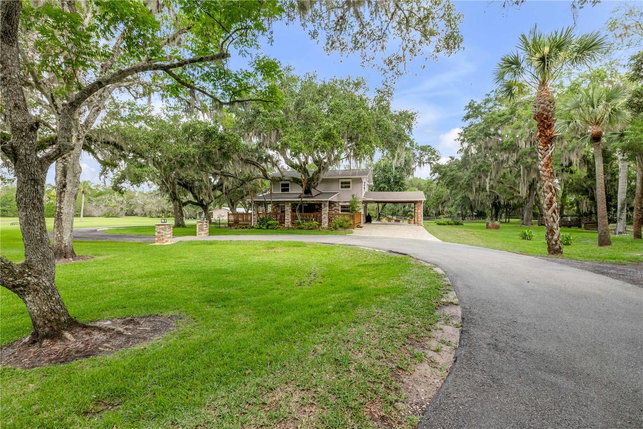800 Hidden Oaks Ln., Oak Hill, FL 32759