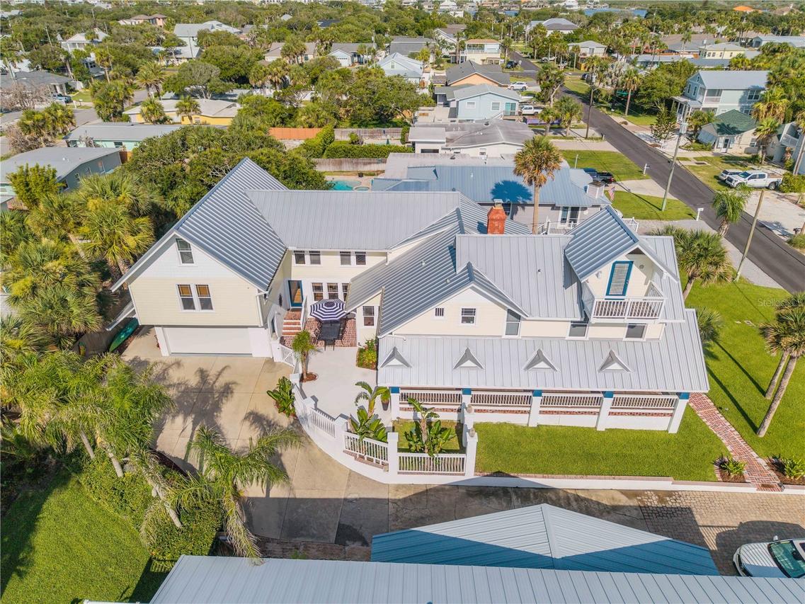 315 Due East St., New Smyrna Beach, FL 32169