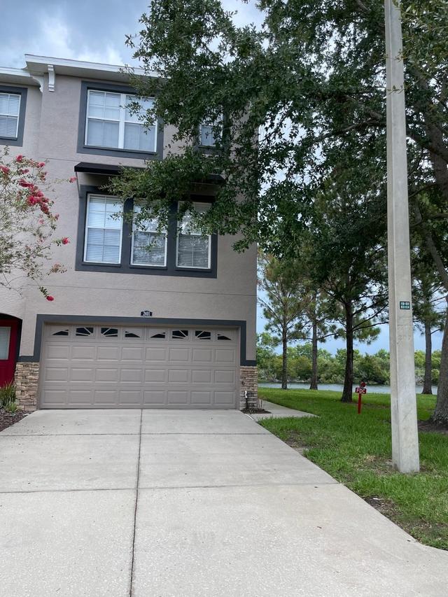2401 Lexington Oak Dr., Brandon, FL 33511