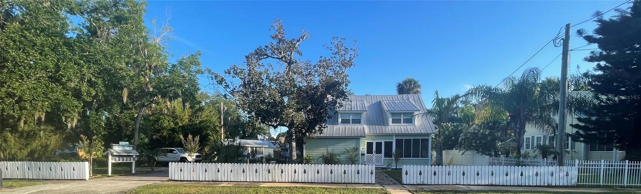 305 Mary Ave., New Smyrna Beach, FL 32168