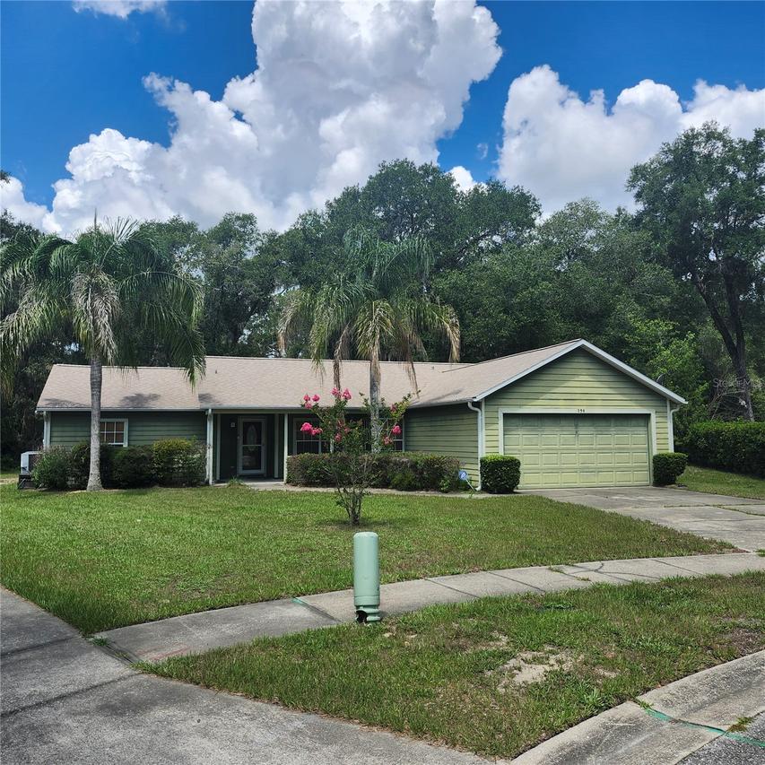 1056 Shady Hollow Dr., Deland, FL 32724