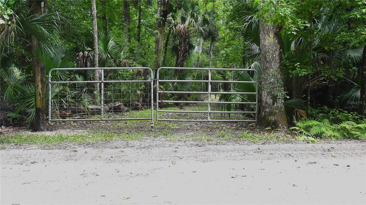 2640 Volco Rd., Edgewater, FL 32141